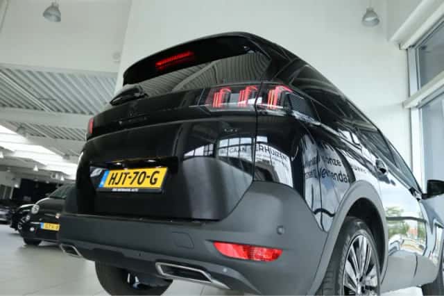 Peugeot 5008 (2023) thumbnail 15
