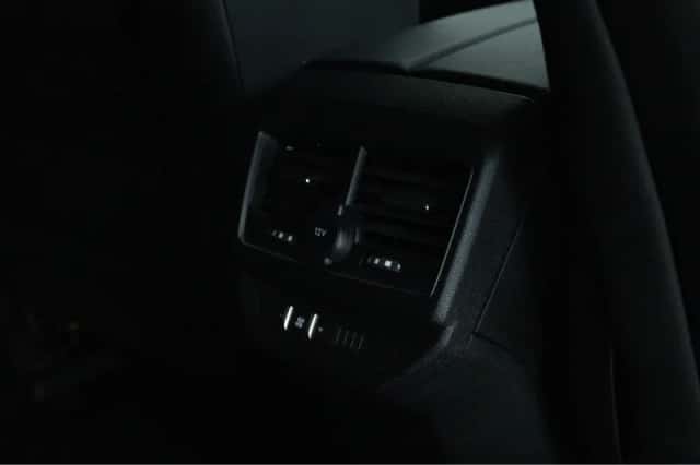 Peugeot 5008 (2023) thumbnail 24