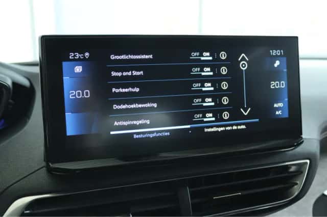 Peugeot 5008 (2023) thumbnail 35