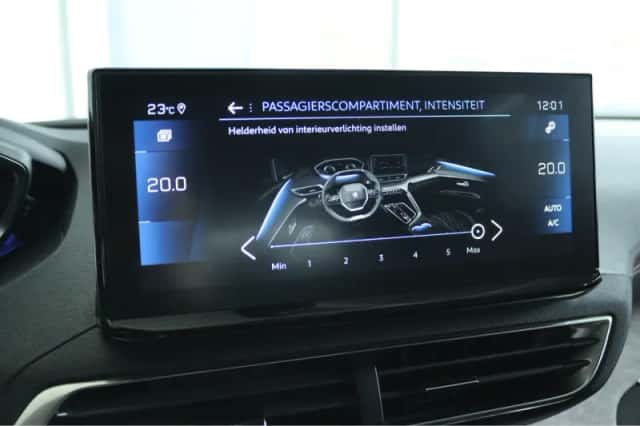 Peugeot 5008 (2023) thumbnail 37
