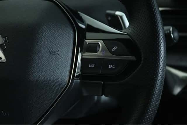 Peugeot 5008 (2023) thumbnail 41