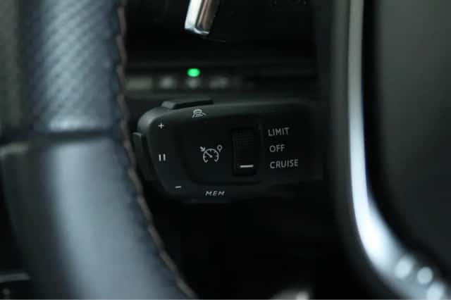 Peugeot 5008 (2023) thumbnail 44