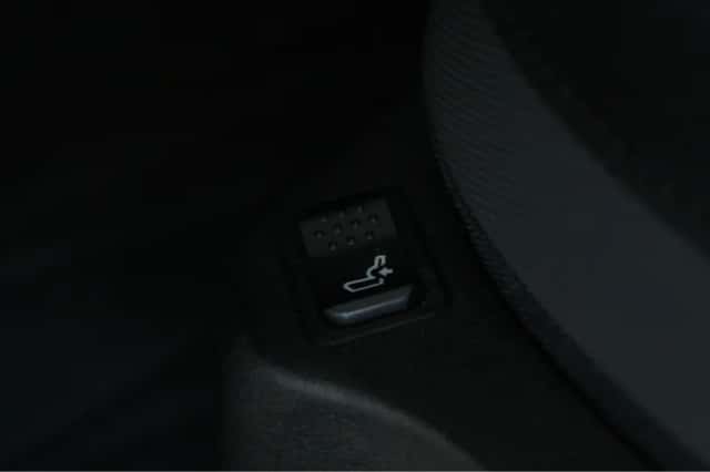 Jeep Renegade (2022) thumbnail 13