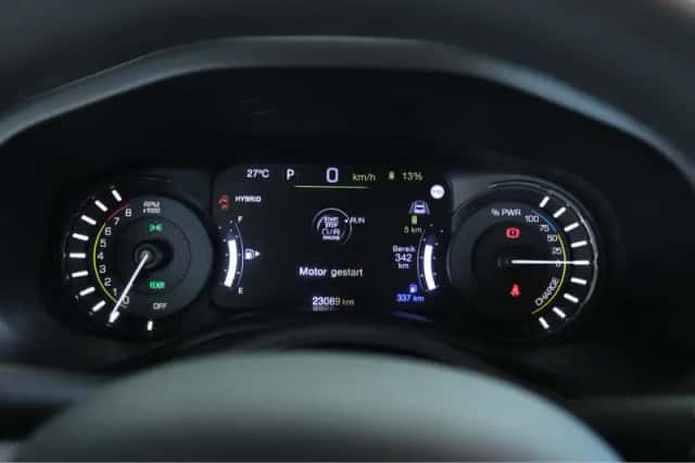 Jeep Renegade (2022) thumbnail 15