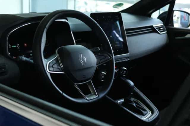 Renault Clio (2024) thumbnail 4