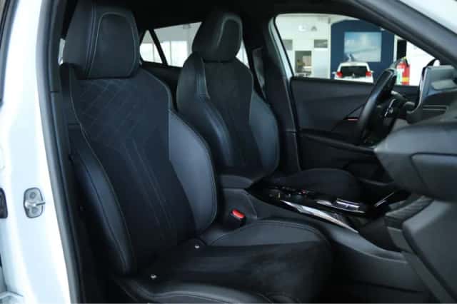 Peugeot 2008 (2022) thumbnail 3