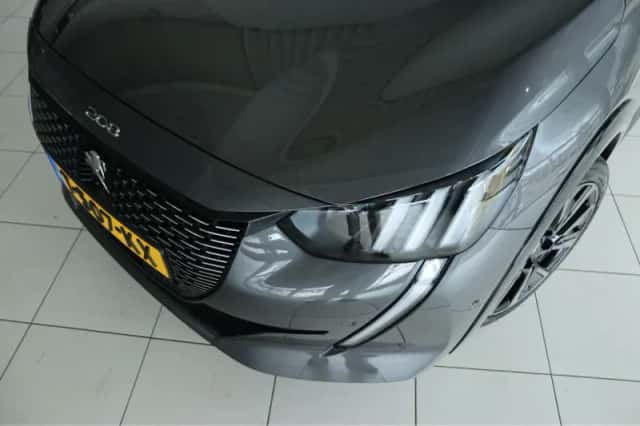 Peugeot 208 (2023) thumbnail 6