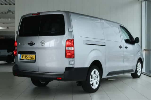 Opel Vivaro (2024) thumbnail 2