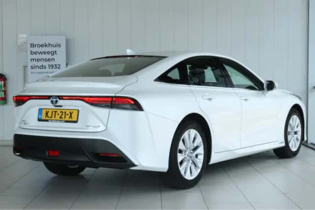 Toyota Mirai (2021) thumbnail 2