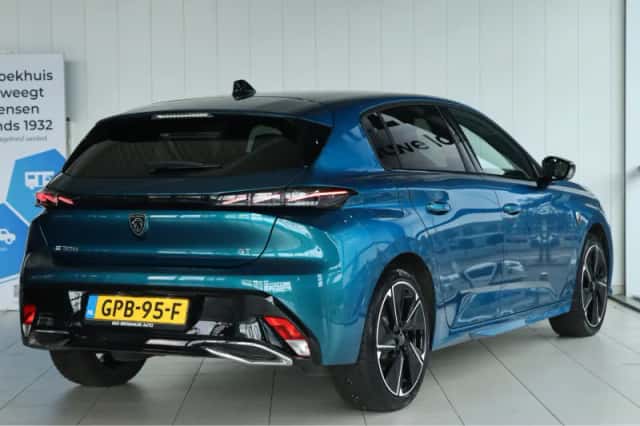 Peugeot e-308 (2024) thumbnail 2