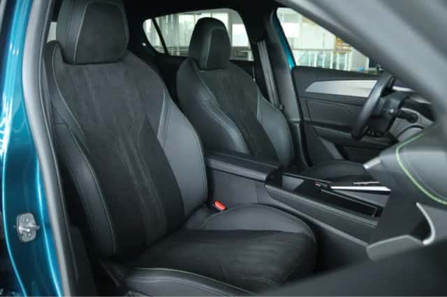 Peugeot e-308 (2024) thumbnail 3