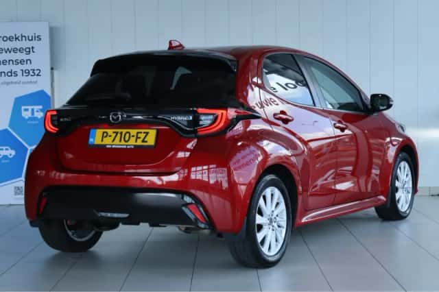 Mazda 2 Hybrid (2022) thumbnail 2