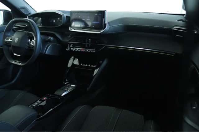 Peugeot e-2008 (2024) thumbnail 3