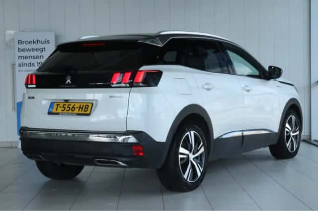 Peugeot 3008 (2020) thumbnail 2