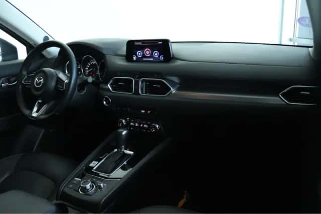 Mazda CX-5 (2017) thumbnail 4
