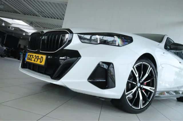 BMW 5-Serie (2024) thumbnail 6