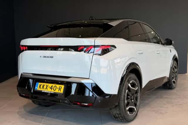 Peugeot e-3008 (2026) thumbnail 2