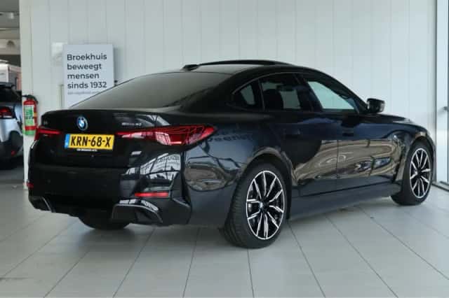 BMW i4 (2025) thumbnail 2