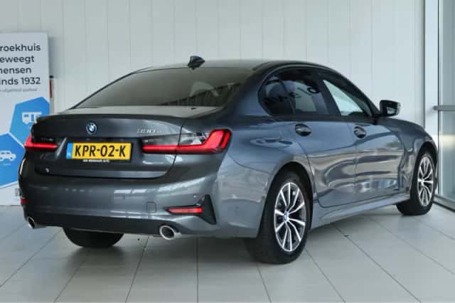 BMW 3-Serie (2022) thumbnail 2
