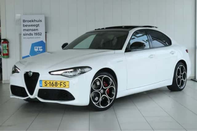 Alfa Romeo Giulia (2023) thumbnail 1