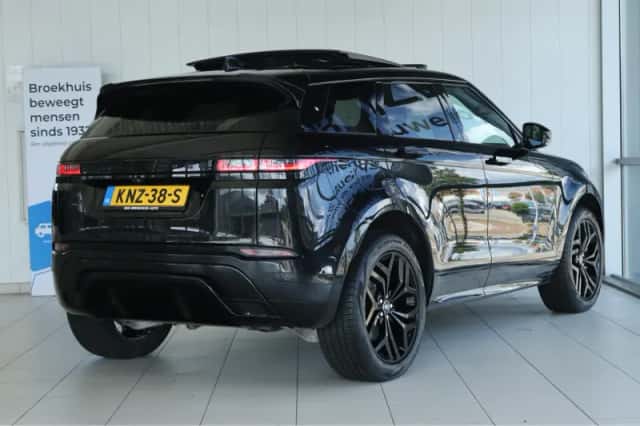 Land Rover Range Rover Evoque (2022) thumbnail 2