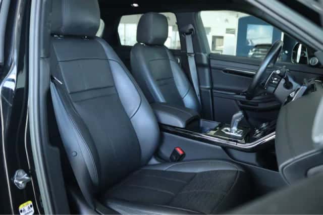 Land Rover Range Rover Evoque (2022) thumbnail 3