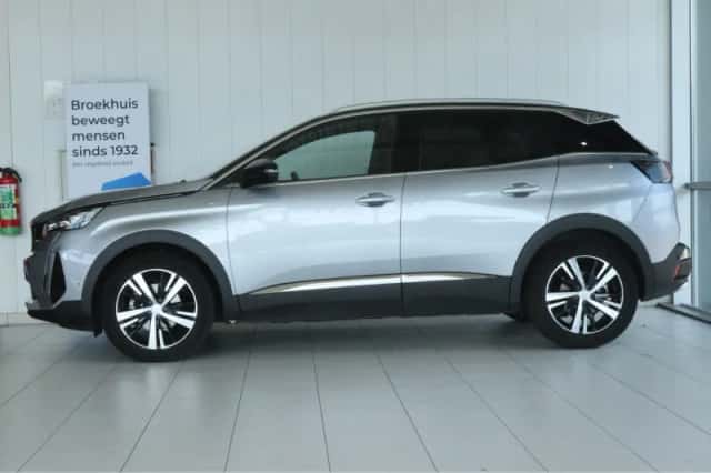 Peugeot 3008 (2024) thumbnail 5
