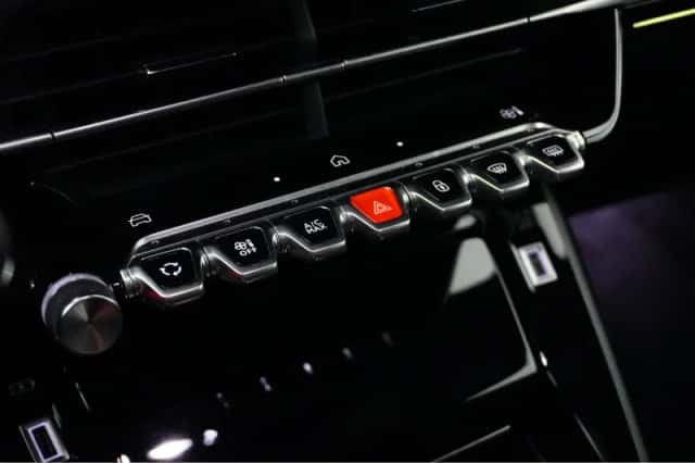 Peugeot 208 (2024) thumbnail 24