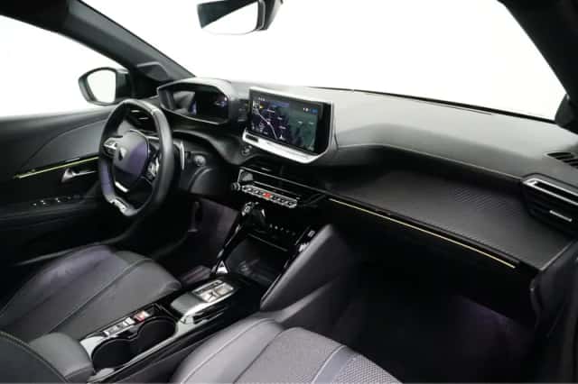 Peugeot 208 (2024) thumbnail 9