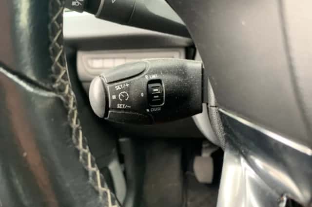 Peugeot 208 (2018) thumbnail 11