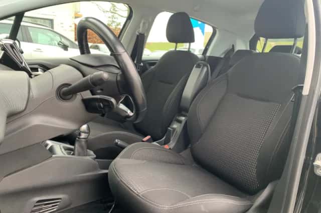 Peugeot 208 (2018) thumbnail 23