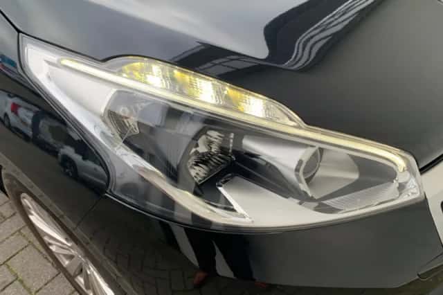 Peugeot 208 (2018) thumbnail 28