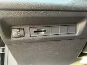 Peugeot 308 (2025) thumbnail 10