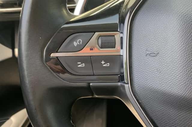 Peugeot 3008 (2020) thumbnail 12