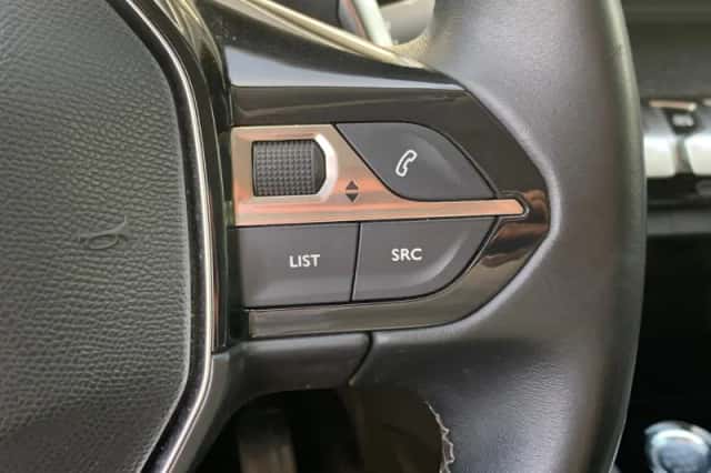 Peugeot 3008 (2020) thumbnail 13