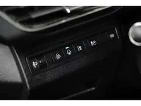 Peugeot 3008 (2020) thumbnail 15