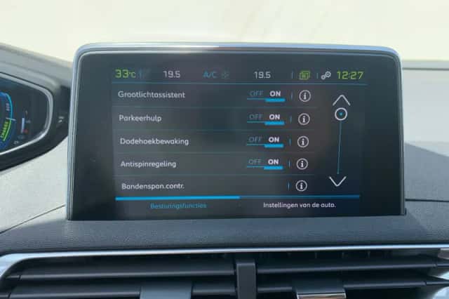 Peugeot 3008 (2020) thumbnail 20