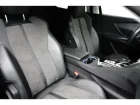 Peugeot 3008 (2020) thumbnail 23