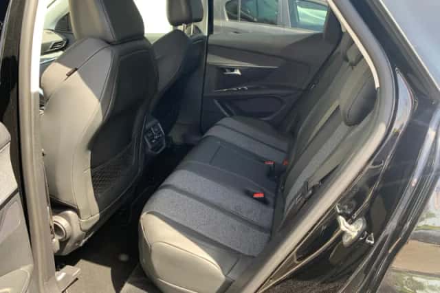 Peugeot 3008 (2020) thumbnail 28