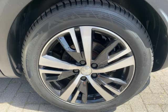 Peugeot 3008 (2020) thumbnail 42