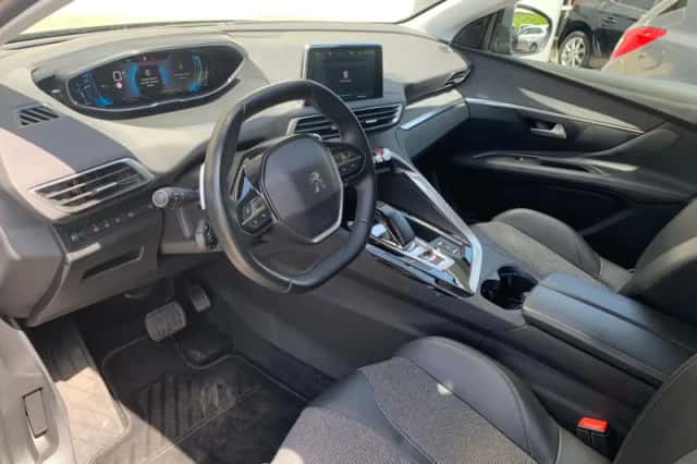 Peugeot 3008 (2020) thumbnail 8