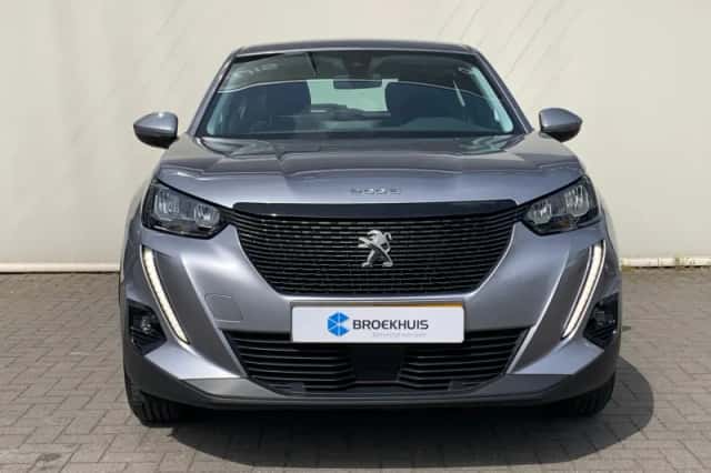 Peugeot 2008 (2021) thumbnail 2