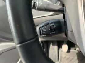 Peugeot 2008 (2021) thumbnail 12