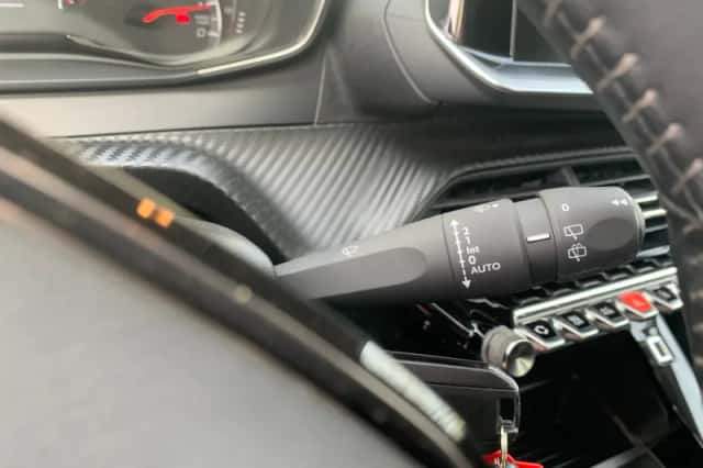 Peugeot 2008 (2021) thumbnail 15
