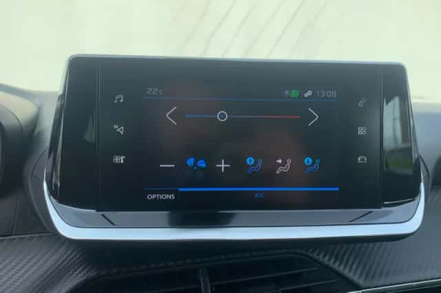 Peugeot 2008 (2021) thumbnail 20