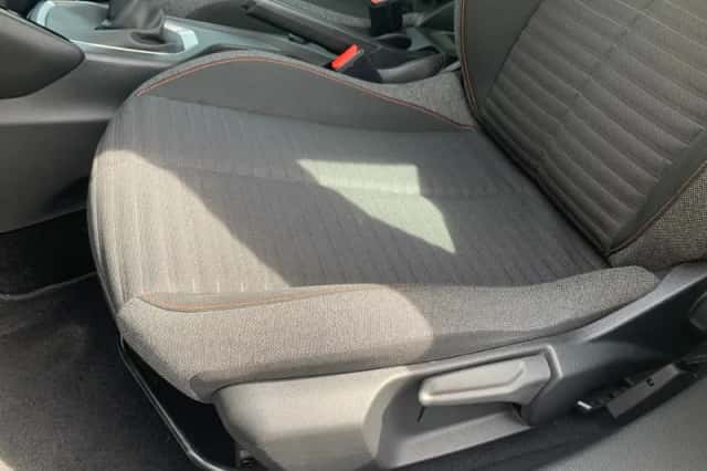 Peugeot 2008 (2021) thumbnail 27