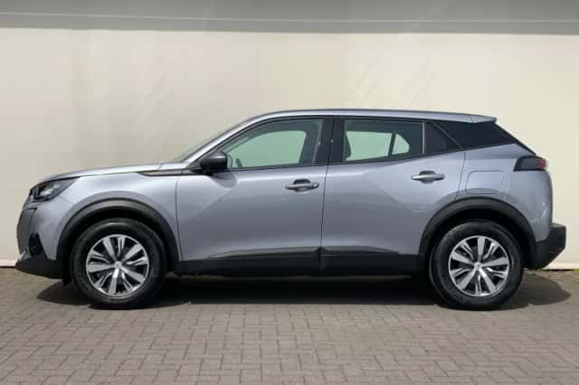 Peugeot 2008 (2021) thumbnail 4