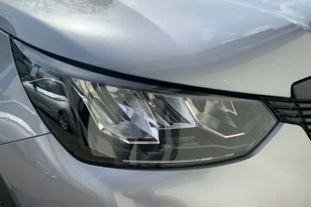 Peugeot 2008 (2021) thumbnail 31