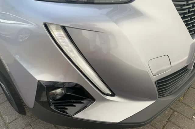 Peugeot 2008 (2021) thumbnail 32