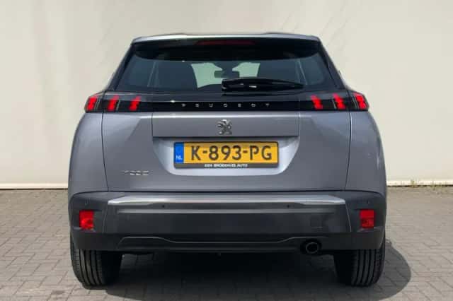 Peugeot 2008 (2021) thumbnail 5